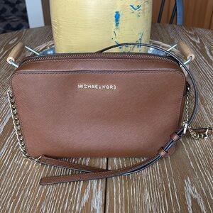 Michael Kors Jet Set Crossbody in Brown